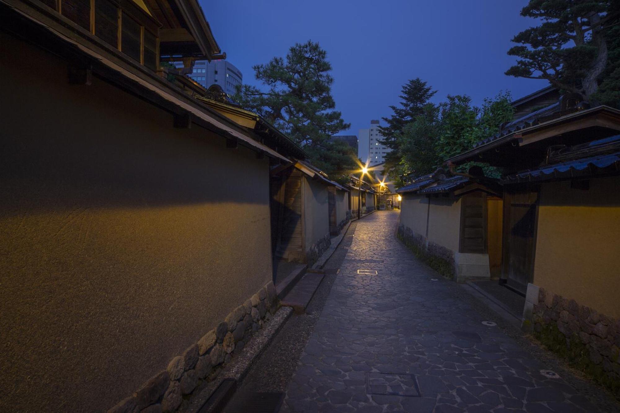 Yuimaru East Aparthotel Kanazawa Exterior foto